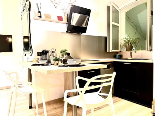 StudioCalifornia-Parking-Plages 15 min walk 16 CapitalChic Conciergerie