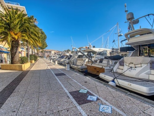 Blue Lagon–4 peopl–Piscine-Tennis 34 CapitalChic Conciergerie