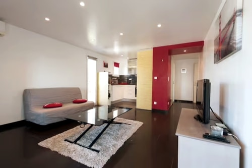 T2 Éclat Carmin, A/C, terrace, pool, tennis 10 CapitalChic Conciergerie