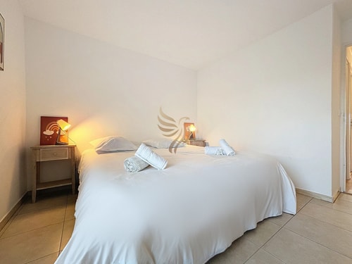 Apt 4 ppl, terrace, pool, A/C 33 CapitalChic Conciergerie