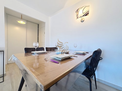 Serenity Getaway–4 people–WiFi–Terrace–Garage 10 CapitalChic Conciergerie