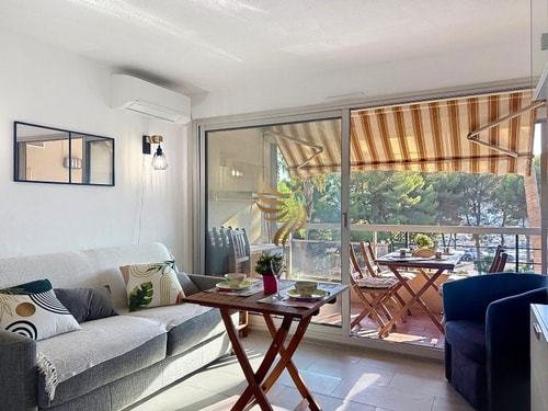 CapRaphéa T2 with seaview,balcony,parking,AC,WIFI. 4 CapitalChic Conciergerie