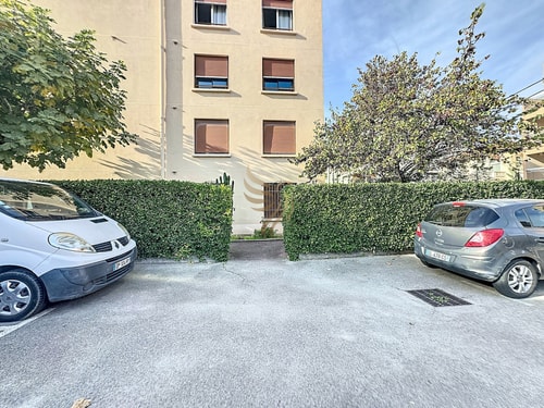 Apt 3BR – WiFi, sea view, parking, 3min to beach 26 CapitalChic Conciergerie