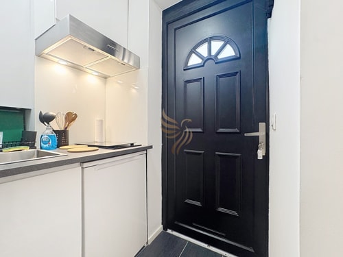 Chic Studio – Parking & Beaches 15min Walk 26 CapitalChic Conciergerie