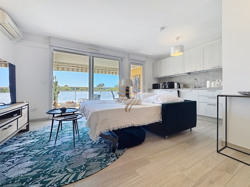 Serenity Getaway–4 people–WiFi–Terrace–Garage 23 CapitalChic Conciergerie
