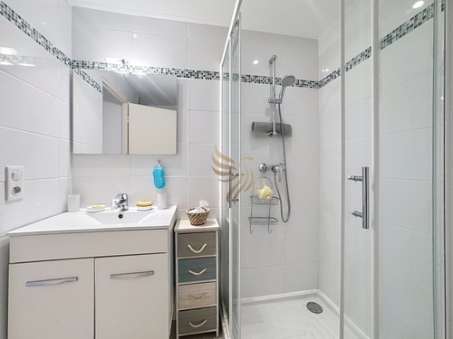 Mimosas Getaway • 2-room apartment + terrace, park 11 CapitalChic Conciergerie