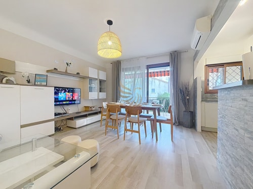 Apt3BR,AC,WiFi, sea view, parking, 3min to beach 26 CapitalChic Conciergerie
