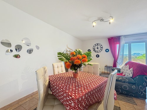 3-bed apt, 4 ppl, pool, WiFi, parking 1 CapitalChic Conciergerie