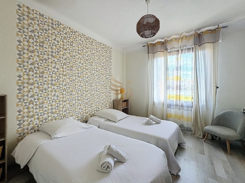 Apt 3BR – WiFi, sea view, parking, 3min to beach 4 CapitalChic Conciergerie