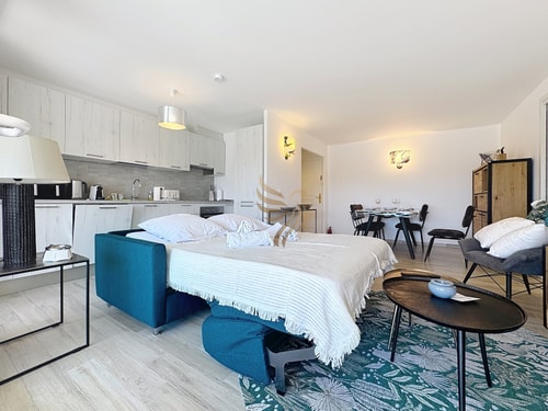 Serenity Getaway–4 people–WiFi–Terrace–Garage 18 CapitalChic Conciergerie