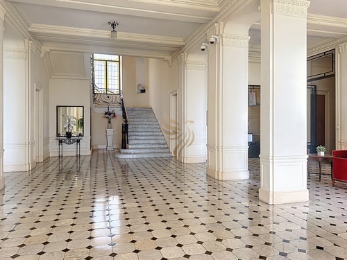 Chic Studio – Parking & Beaches 15min Walk 40 CapitalChic Conciergerie