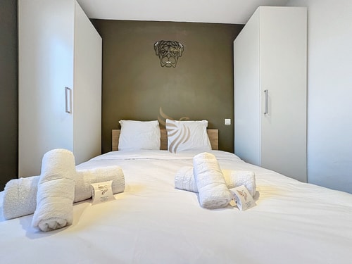 T2 Éclat Carmin, A/C, terrace, pool, tennis 22 CapitalChic Conciergerie