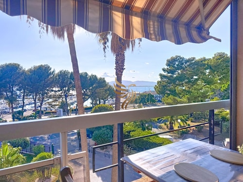 CapRaphéa T2 with seaview,balcony,parking,AC. 21 CapitalChic Conciergerie