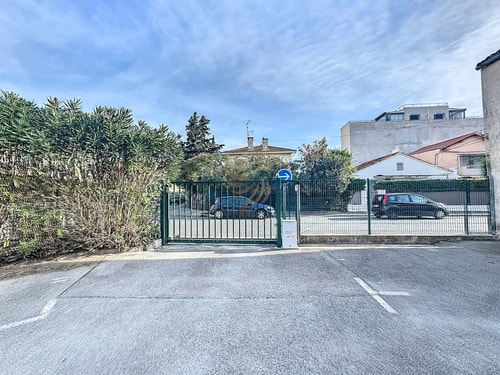 Apt 3BR – WiFi, sea view, parking, 3min to beach 29 CapitalChic Conciergerie