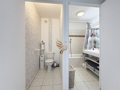 BellaHorizon T2-view of garden-terrace-park-WIFI. 21 CapitalChic Conciergerie