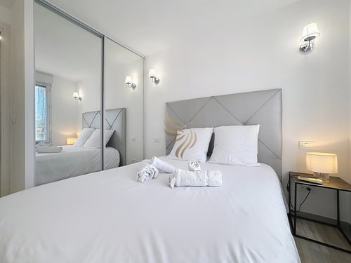 Serenity Getaway–4 people–WiFi–Terrace–Garage 15 CapitalChic Conciergerie
