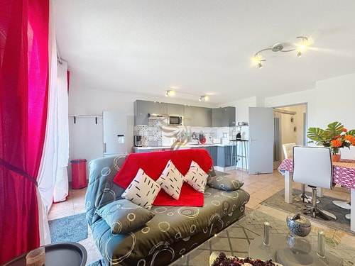 3-bed apt, 4 ppl, pool, WiFi, parking 5 CapitalChic Conciergerie