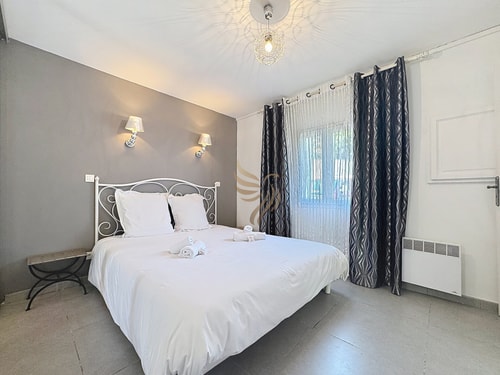 2-bedroom apartment – sleeps 4 – Sea view 10 CapitalChic Conciergerie