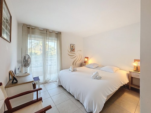 Apt 4 ppl, terrace, pool, A/C 38 CapitalChic Conciergerie