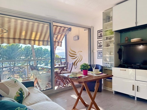 CapRaphéa T2 with seaview,balcony,parking,AC,WIFI. 3 CapitalChic Conciergerie