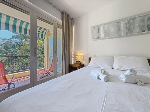 Mimosas Getaway • 2-room apartment + terrace, park 31 CapitalChic Conciergerie