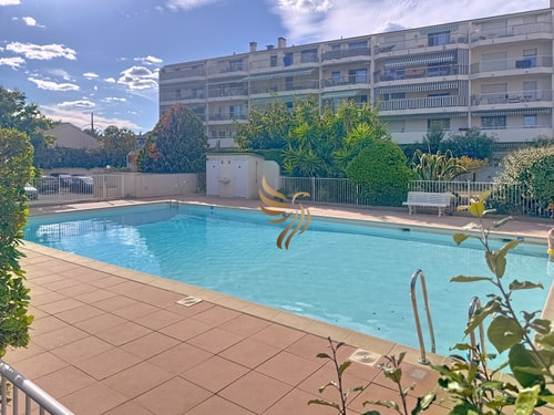 Édenia, AC,balcony swimming pool, Wi-Fi & parking 2 CapitalChic Conciergerie