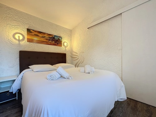Charming 2-room, terrace, pool, parking, near sea 1 CapitalChic Conciergerie