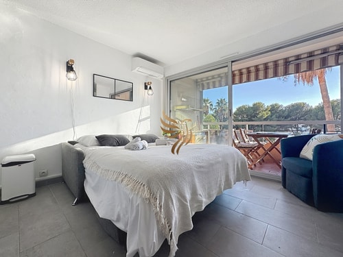 CapRaphéa T2 with seaview,balcony,parking,AC. 37 CapitalChic Conciergerie