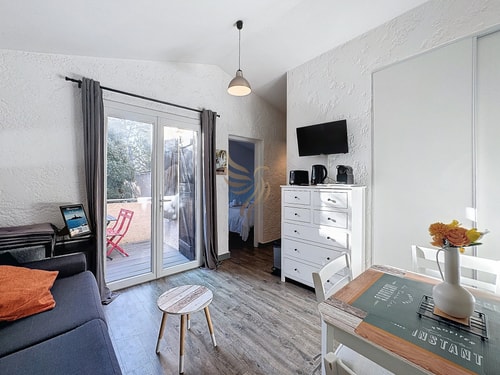 Charming 2-room, terrace, pool, parking, near sea 15 CapitalChic Conciergerie