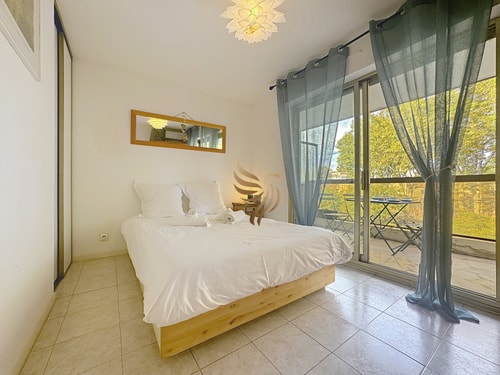 Édenia, AC,balcony swimming pool, Wi-Fi & parking 36 CapitalChic Conciergerie