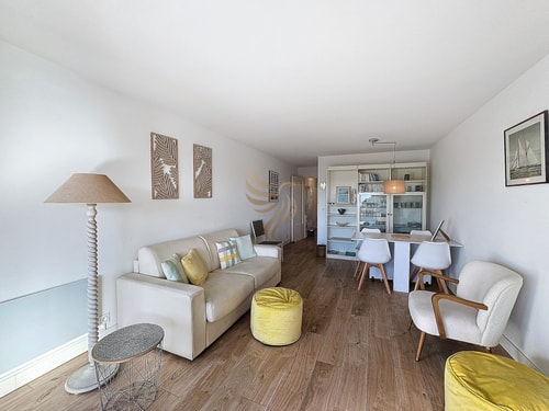 Apt 4 ppl, terrace, pool, A/C 18 CapitalChic Conciergerie
