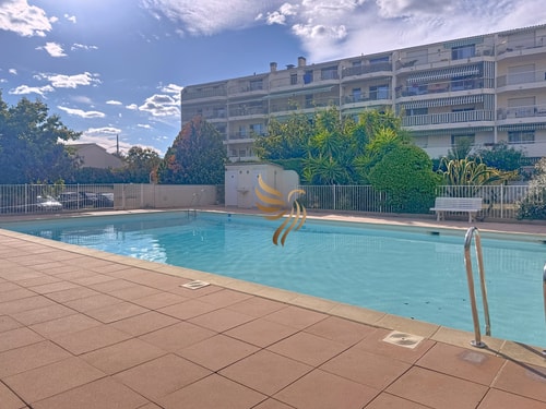Édenia, AC,balcony swimming pool, Wi-Fi & parking 44 CapitalChic Conciergerie