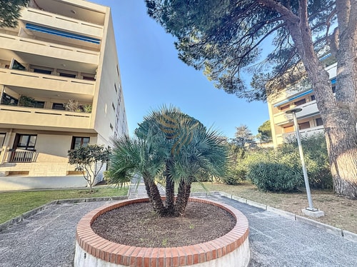 2-room, 4 guests, beach/port 5 min, Wi-Fi, parking 30 CapitalChic Conciergerie