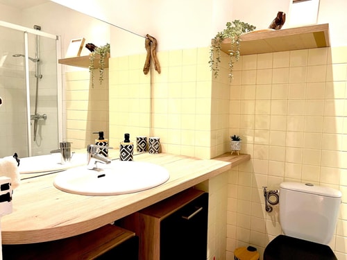 StudioCalifornia-Parking-Plages 15 min walk 23 CapitalChic Conciergerie