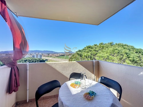 3-bed apt, 4 ppl, pool, WiFi, parking 11 CapitalChic Conciergerie