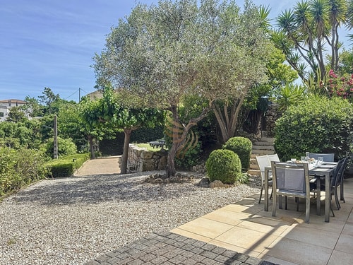 2-bedroom apartment – sleeps 4 – Sea view 42 CapitalChic Conciergerie