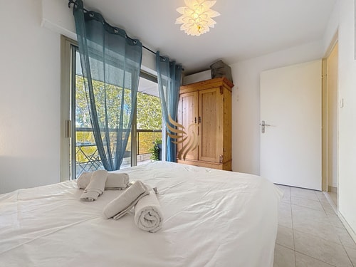 Édenia, AC,balcony swimming pool, Wi-Fi & parking 34 CapitalChic Conciergerie