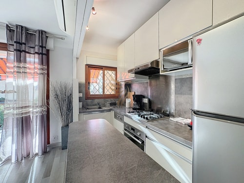 Apt 3BR – WiFi, sea view, parking, 3min to beach 6 CapitalChic Conciergerie