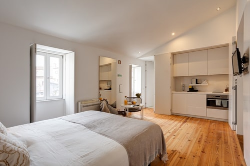 Combro Boutique@Cozy apartment in the city centre4 Hansi Home