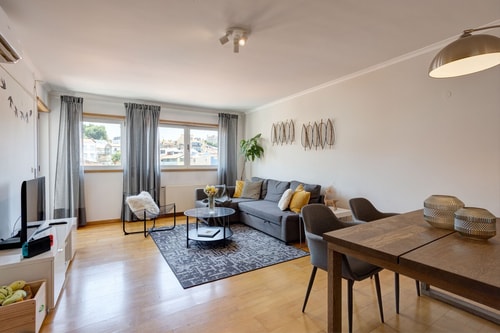 Real Liberdade @ Chic Condo/ Parking/ AC/ Lift Hansi Home