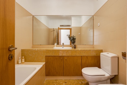 Expo Boutique@ Free Parking/ Balcony/ Lift/ AC 15 Hansi Home