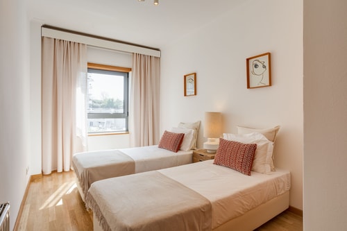 Expo Boutique@ Free Parking/ Balcony/ Lift/ AC 9 Hansi Home