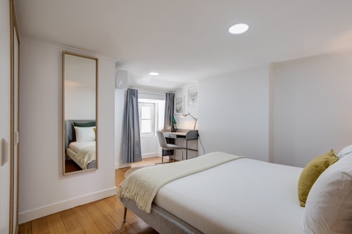 Elegant Santa Justa@ Unique Duplex stunning views 40 Hansi Home