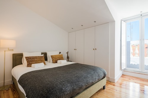 Glories Avenue@ luxurious apartment with terrace 5 Hansi Home