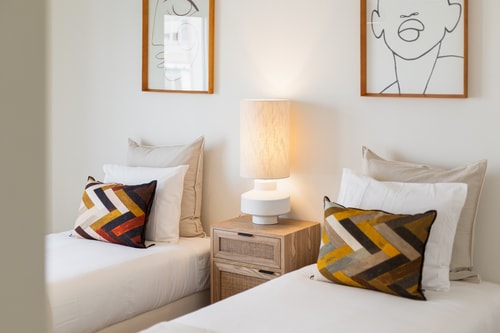 Modern Expo@ Free Parking/ AC/ Lift/ Balcony 15 Hansi Home