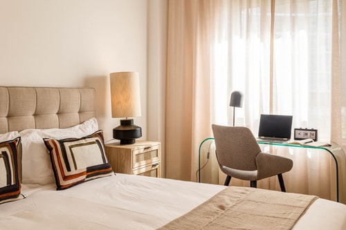 Expo Boutique@ Free Parking/ Balcony/ Lift/ AC 36 Hansi Home