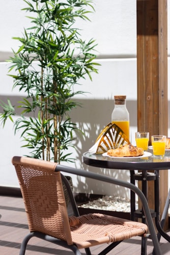 Alameda Garden@ luxurious apartment with terrace 15 Hansi Home