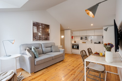 Combro Boutique@Cozy apartment in the city centre3 9 Hansi Home