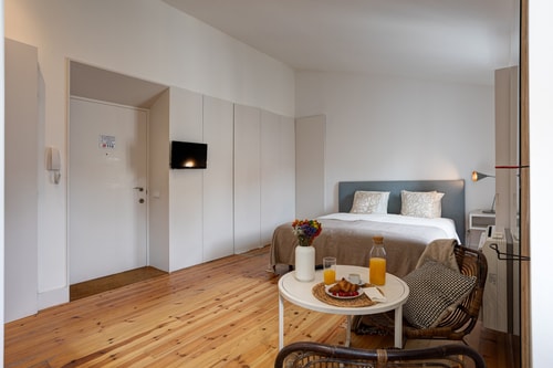 Combro Boutique@Cozy apartment in the city centre4 2 Hansi Home