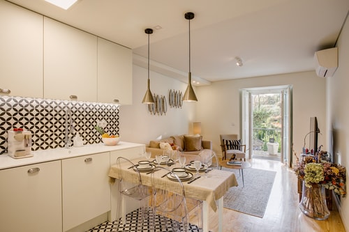 Lapa garden I@ Pool /  Balcony / Elevator / AC 4 Hansi Home